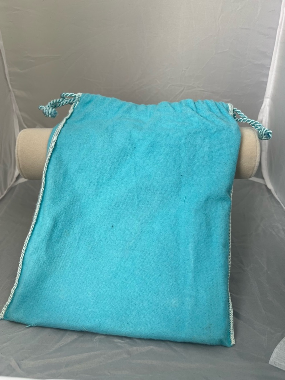 ⭐️ Tiffany & Co. Turquoise Drawstring Velvet Pouch - Picture 2 of 2
